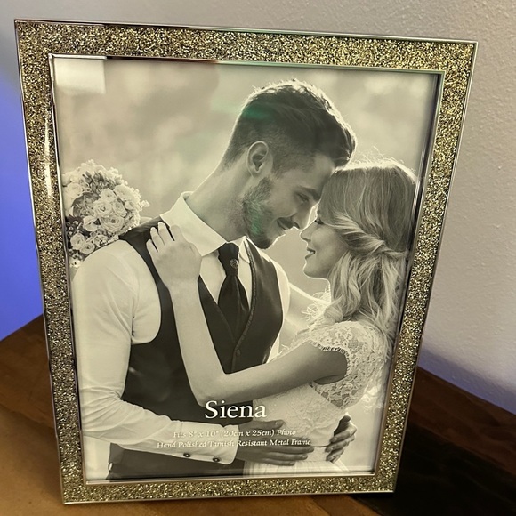 Glittering Silver Picture Frame - Picture 1 of 5